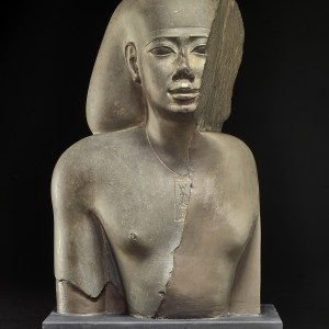 Statua di un funzionario/statue of an official Egizia/egyptian Dinastia/dynasty 26, 664–526 a.C./BC British Museum, London, EA37903 ©The Trustees of the British Museum All rights reserved ©2024 J. Paul Getty Trust