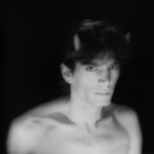 ROBERT MAPPLETHORPE Self Portrait, 1985 ©Robert Mapplethorpe Foundation Used by permission